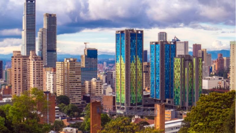 What is SATENA Airlines Corporate Office Headquarters