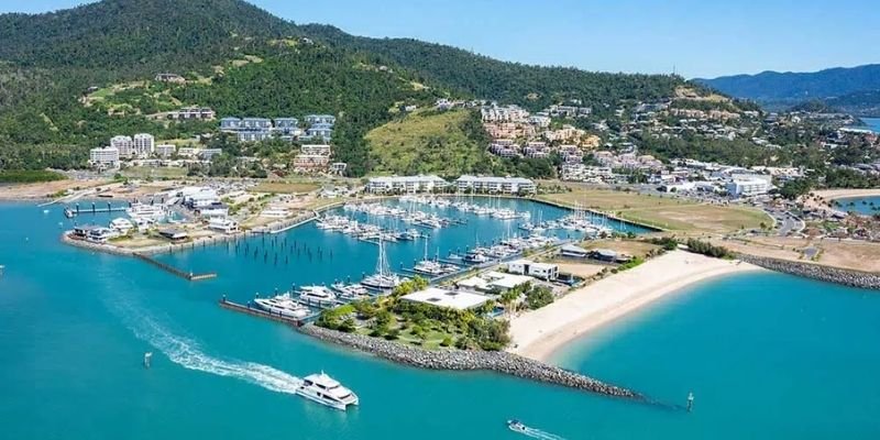 Qantas Airways Airlie Beach Office in Australia