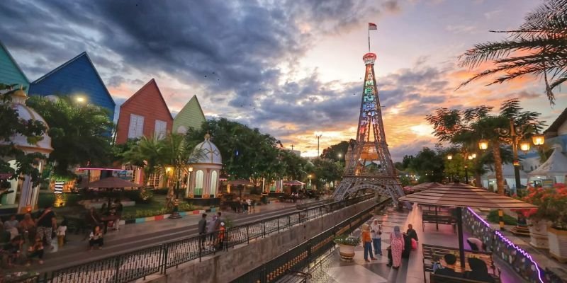 Garuda Indonesia Madiun Office in Indonesia